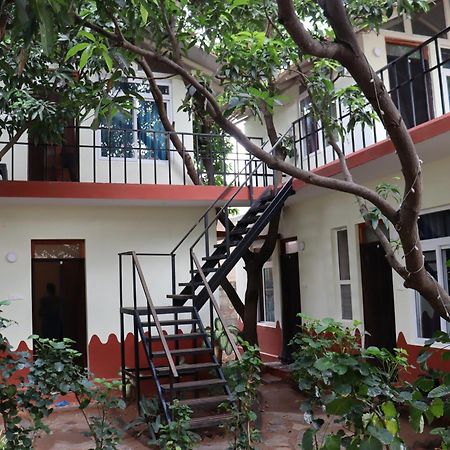 Gasthaus Da Mantra House Tiruvannāmalai Exterior foto