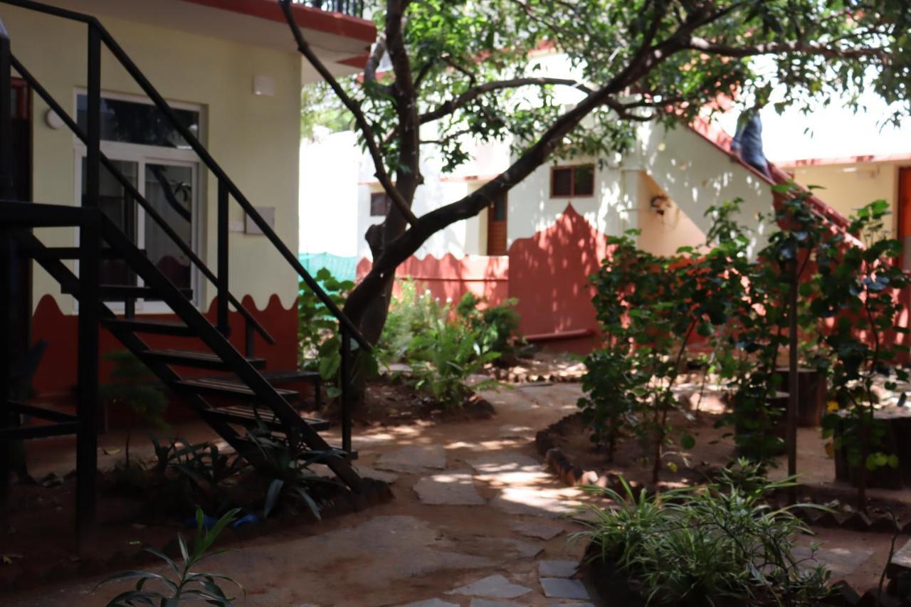 Gasthaus Da Mantra House Tiruvannāmalai Exterior foto
