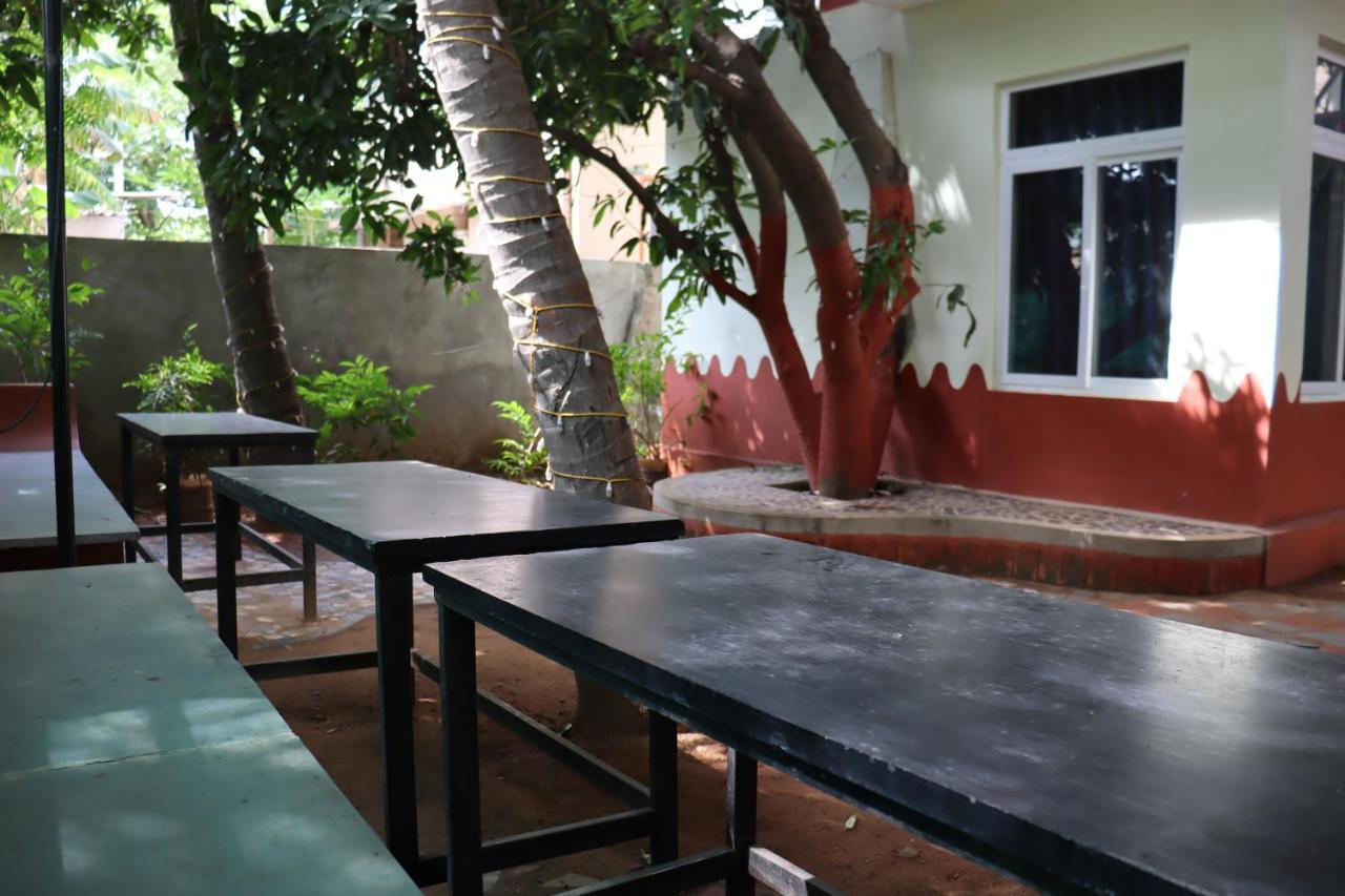 Gasthaus Da Mantra House Tiruvannāmalai Exterior foto